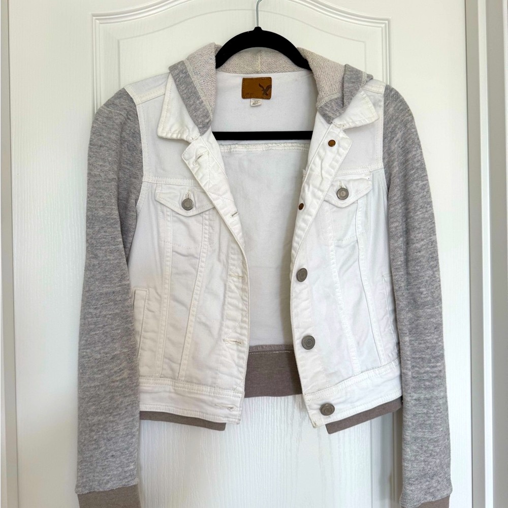 American Eagle Outfitters White and Gray Jean Jacket